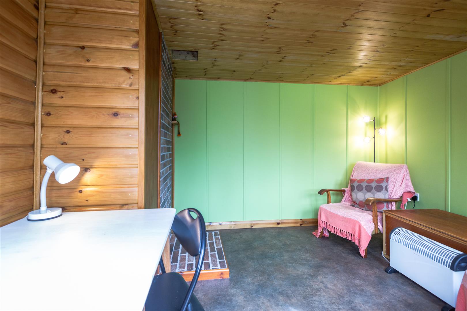 Armine Road, Fforestfach, Swansea, SA5 8DD